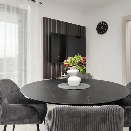 Aprtman Bela Tar 아파트